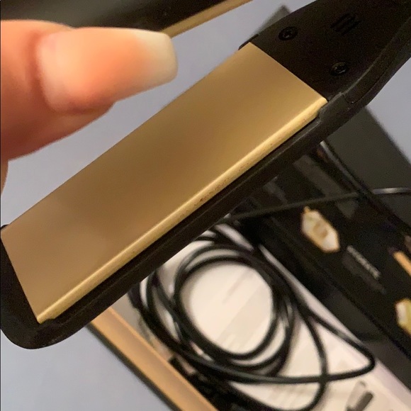 BIO IONIC Gold Pro Smoothing & Styling Iron 1.5”